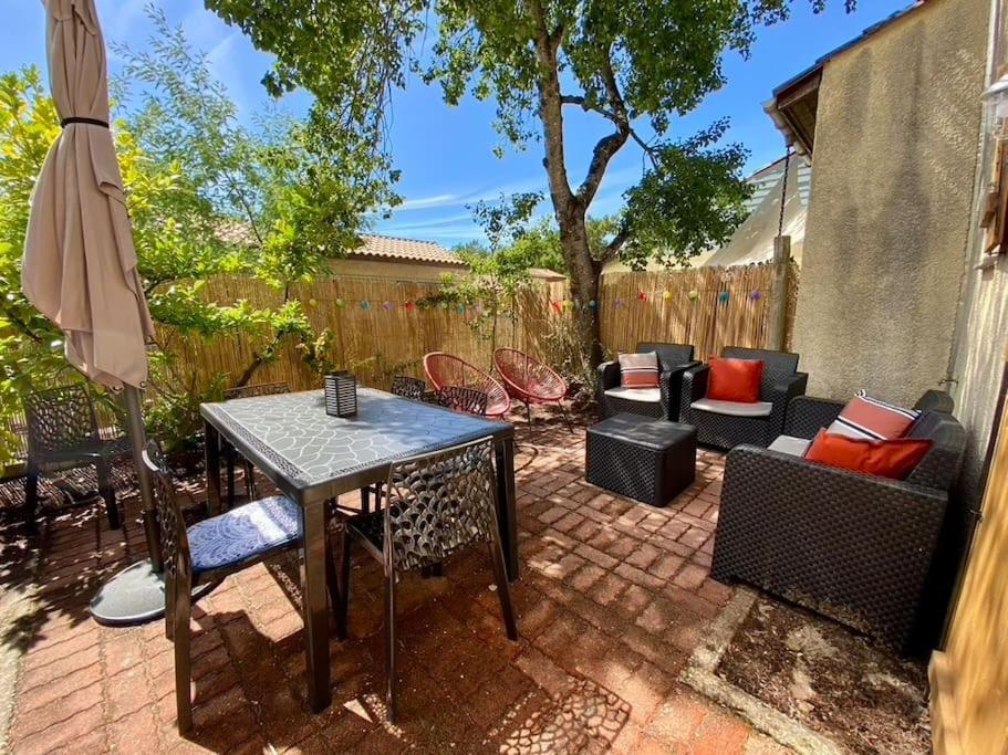 Agreable Maison Renovee Лаканау Екстериор снимка